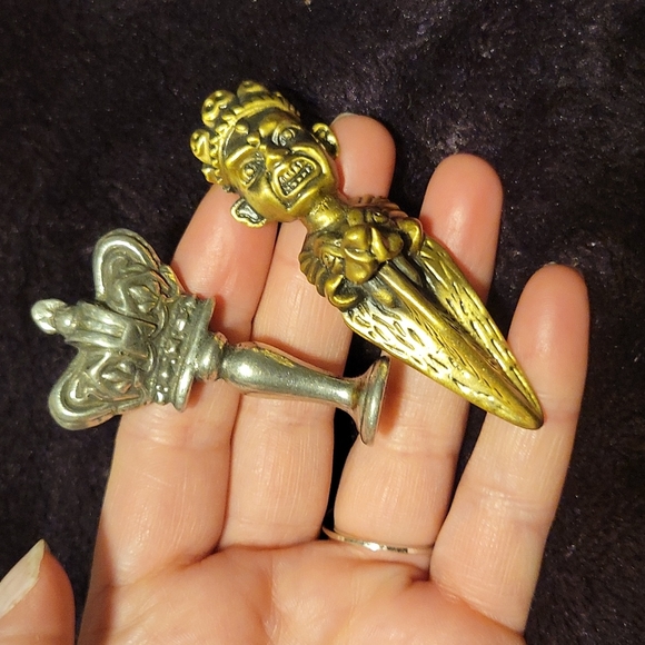 👑 Stamps A - Picture 1 of 6